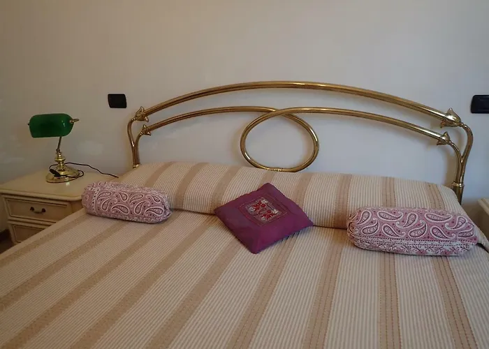 Casetta Tra Gli Ulivi Vicina Al Mare *